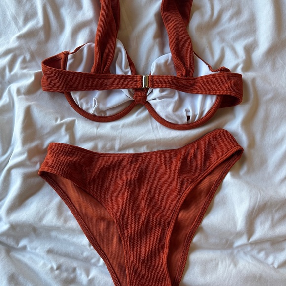 Rust Textured Bikini Set - Picture 2 of 2